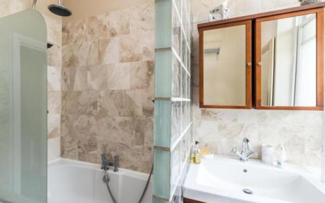 NEW Luxury 1BD Flat in Heart of Kensington Olympia