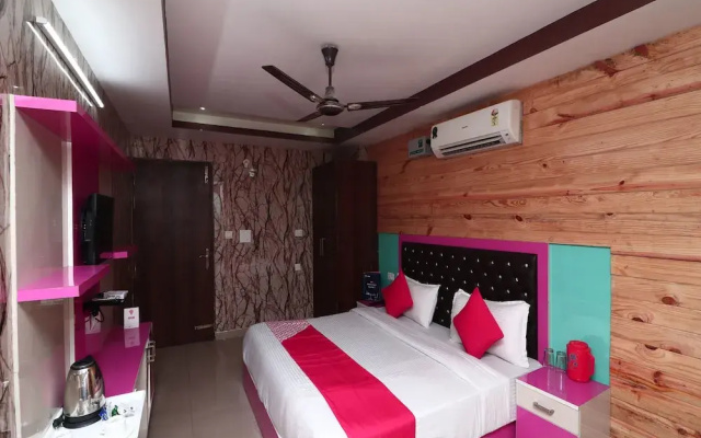 Jatin Hotel By OYO Rooms