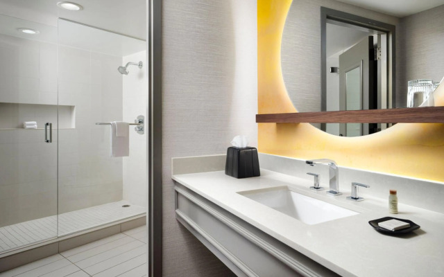 Renaissance Boulder FlatIron Hotel