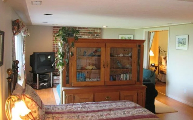 Royal Roads Oceanfront Vacation Rental