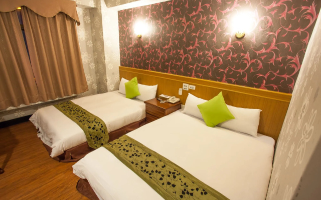 Chiayi Crown Hotel