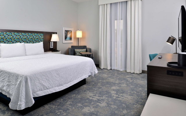 Hampton Inn Cedar Falls Downtown