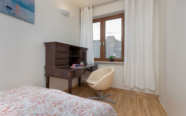 Apartment for Four in Warsaw by Renters