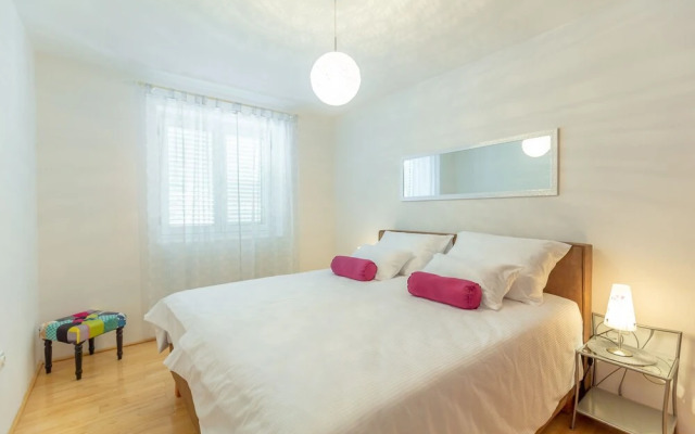 Sky Breeze Apartment