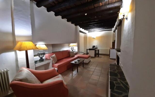 Tasteful apartment in Granada with shared pool