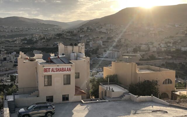 Beit Alshabaan Inn
