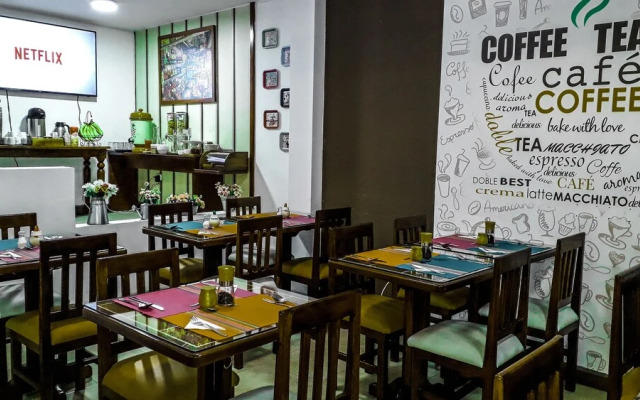 Hotel Ficoa  Real Suites