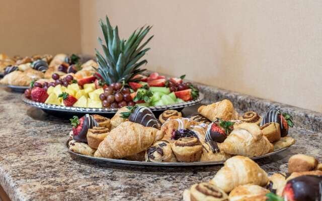 Best Western Plus Bathurst Hotel & Suites