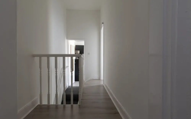Lux Apartments 4 Bedroom House Sutcliffe