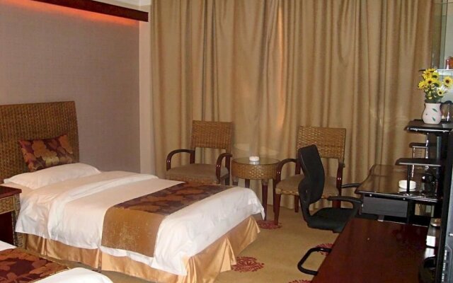 Qujing Derun Hotel