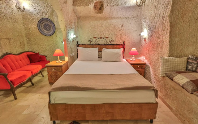 Bedrock Cave Hotel - Adults Only
