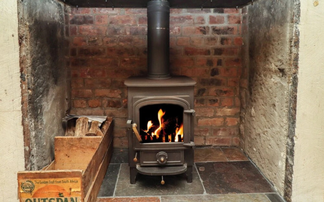 Armstrong Cottages No6