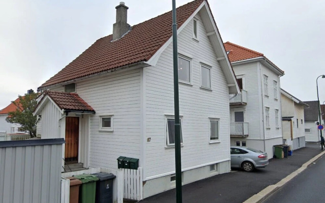 Bright And Central, 2-bedroom, Fully Equipped