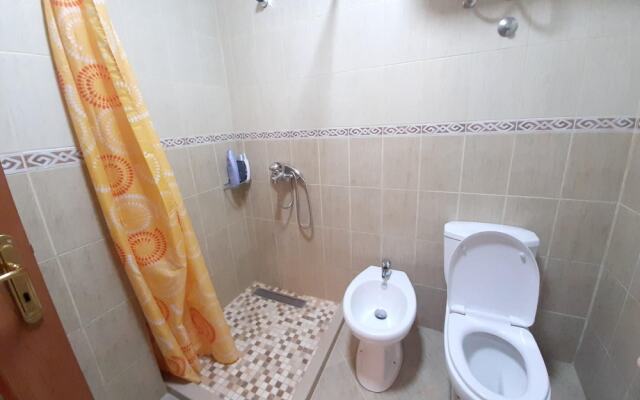 Apartment With one Bedroom in Tiranë, With Balcony and Wifi