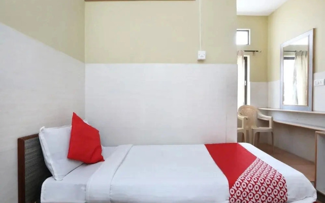 Varadashree Comforts By OYO Rooms