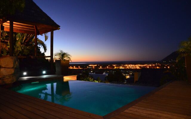 African Violet Guest Suites