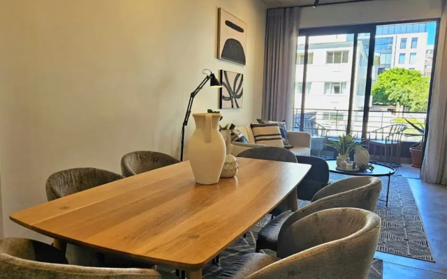 FOUR on O - Fluent Serviced Apartments