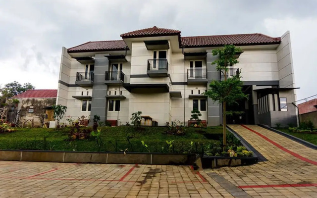 OYO Life 2399 Gerbera House - Kos Putri