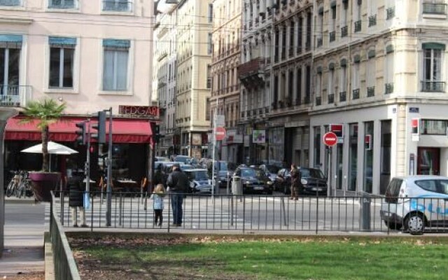 Le 6ème côté Foch