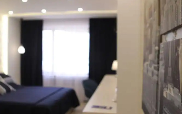 4 Room Hotel