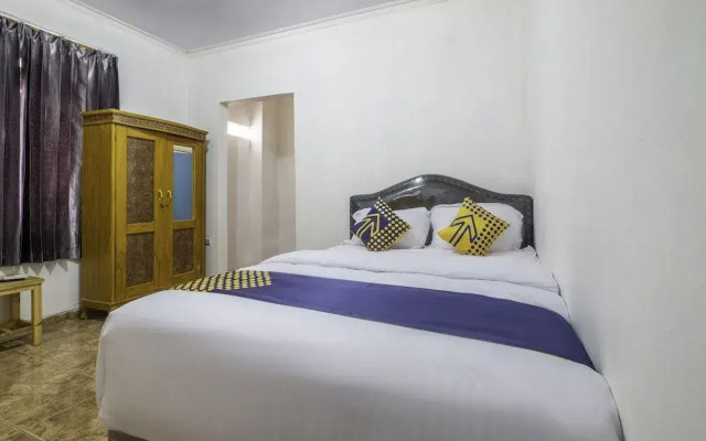 OYO Life 2412 Mandala Residence