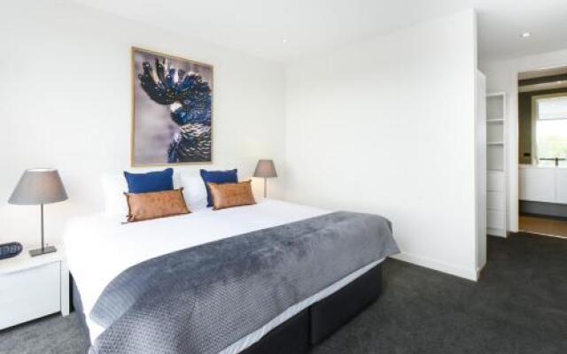 BOUTIQUE STAYS - Murrumbeena Place 2