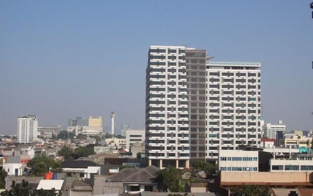 Simple And Homey 2Br Apartment At Grand Asia Afrika