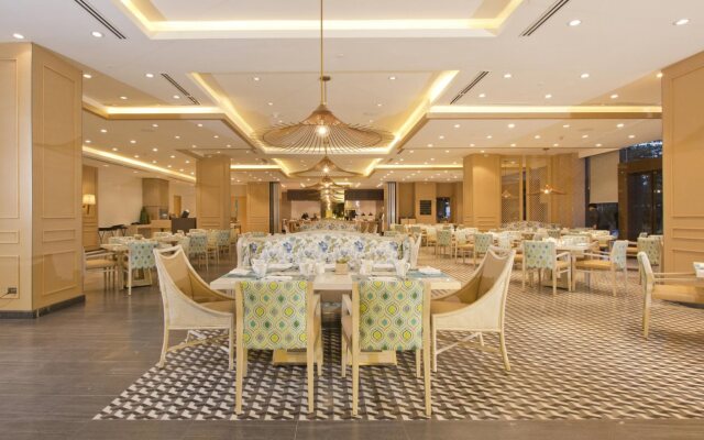 Taal Vista Hotel