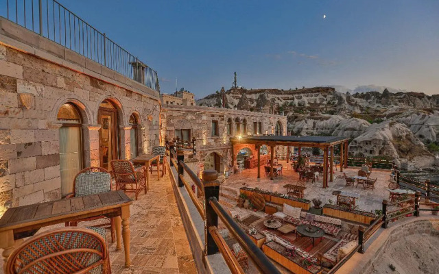 Sah Saray Cave Suites Halal Hotel