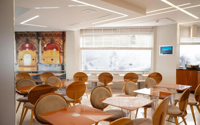 Kastro Hotel
