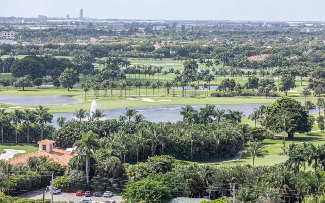 Modern Studio in Downtown Doral