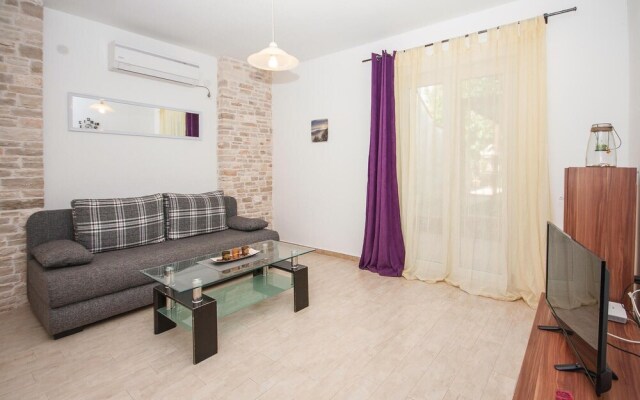 Nice Home in Pula With Wifi and 1 Bedrooms