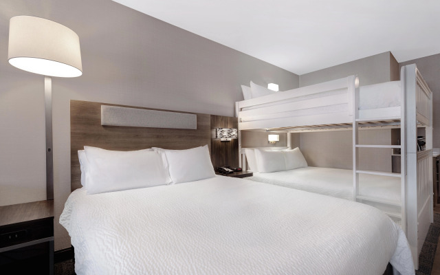 Holiday Inn Express & Suites Moab by IHG