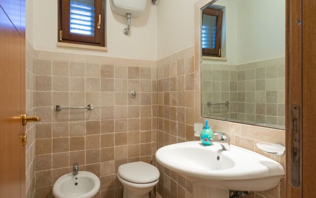 Alluring Villa in Ostuni With Swimming Pool