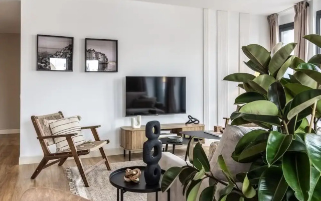 Dono - 3 Bedrooms Apartment in Chueca