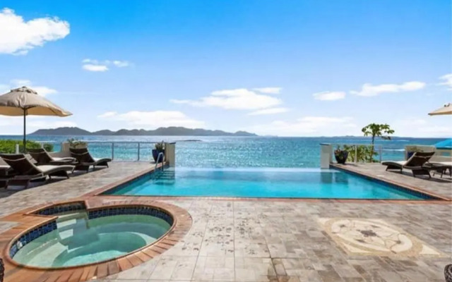 Sunny Vacation Villa 96