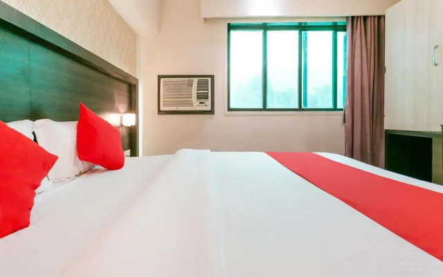 Collection O 36215 Hotel Pearl Residency