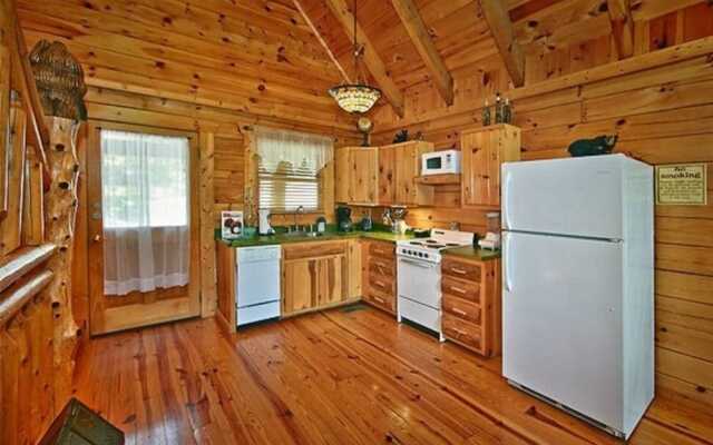 Hidden Treasures 3 Bedroom Cabin