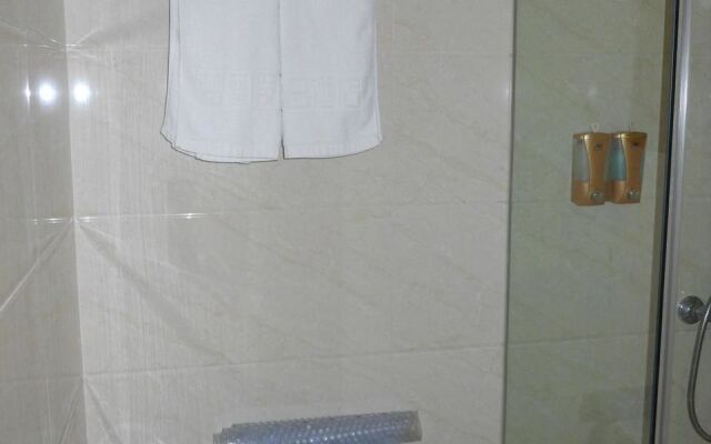 Menghuang Holiday Hotel