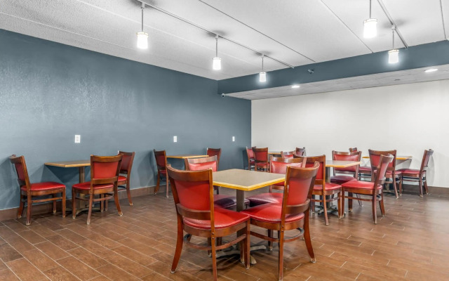 Quality Inn & Suites Mall of America - MSP Airport