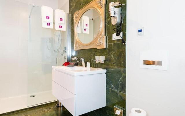 Old Royal Post Boutique Hotel & Premium Suites