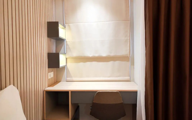 Elegant and Comfy Studio at Vida View Apartment