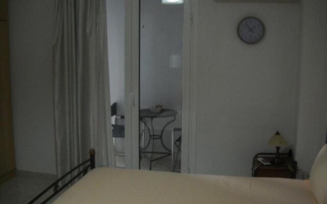 Central Cozy Apartment 4
