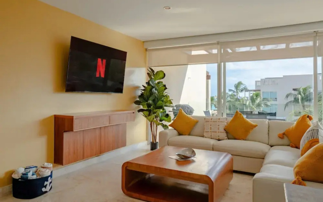 Elements Penthouse 14 3 Bedroom Condo by RedAwning
