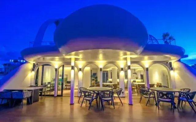 Cengxi Island Hostel