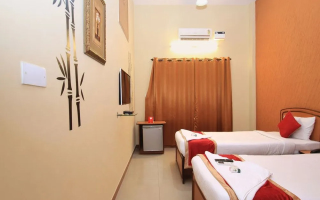 OYO Flagship 12684 Compact Green View