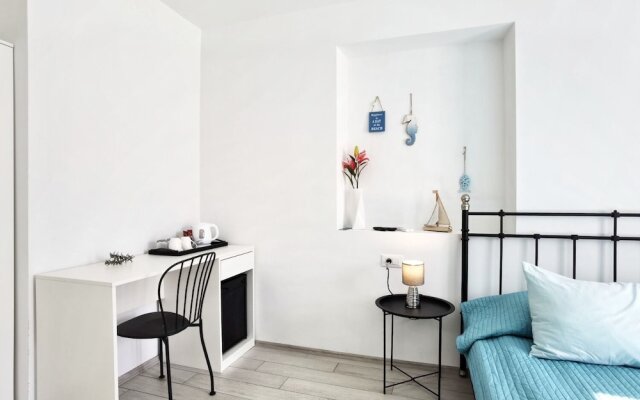Boutique Rooms - With Pool - 6 - R203
