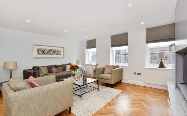 Stunning Mayfair 3 Bed 8 Million Air Conditioned