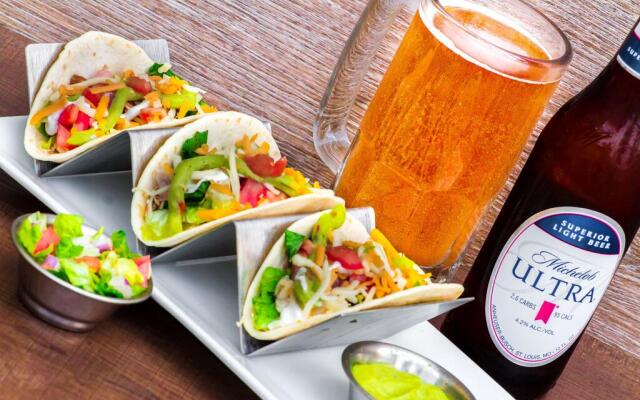 Clarion Inn & Suites Miami International Airport