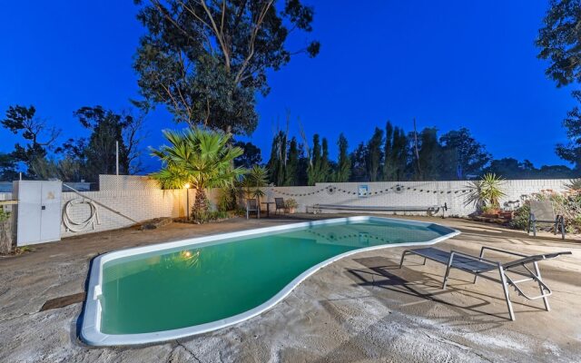 Castlereagh Motor Inn